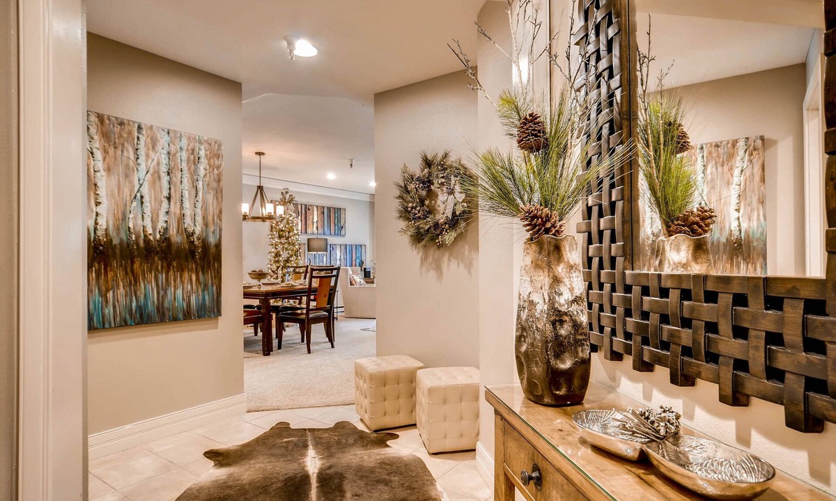 Peak 9 Condo | Mar Specials FAMILY FAVORITE SKI In/Out VILLAGE AT BRECK Ski School Pk 9 Pool +