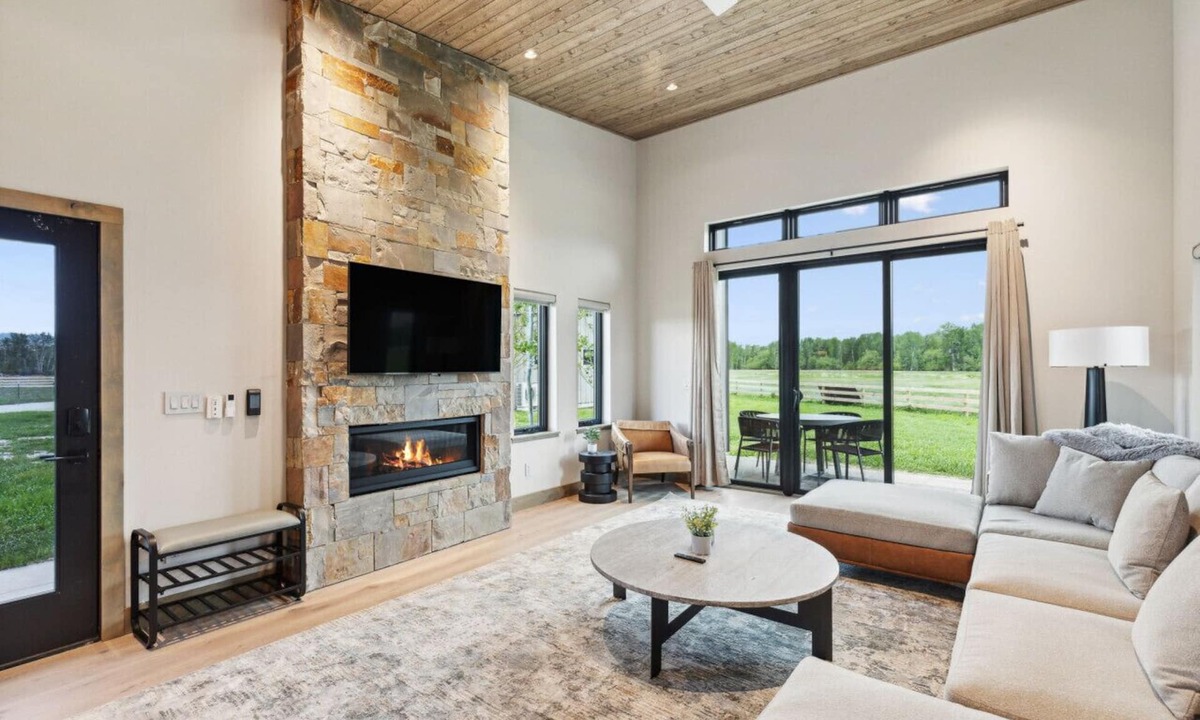 Hamilton Cabin | Mara Luxury Cabins- Ponderosa