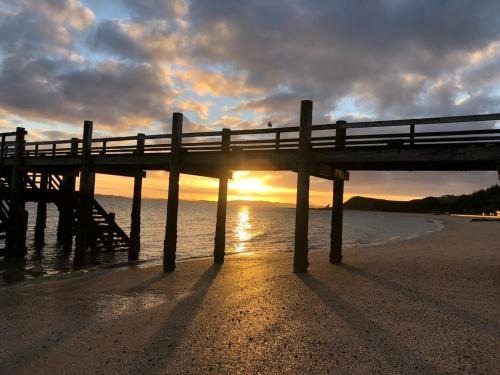 Maraetai Apartment | Maraetai Beachfront Studio Unit