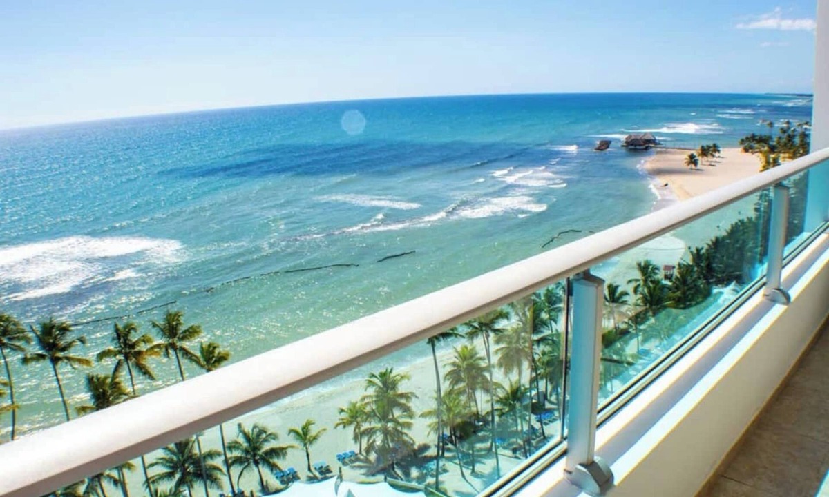 Villas Del Mar Apartment | @Marbella 3BR | 11th Floor| Beachfront| View