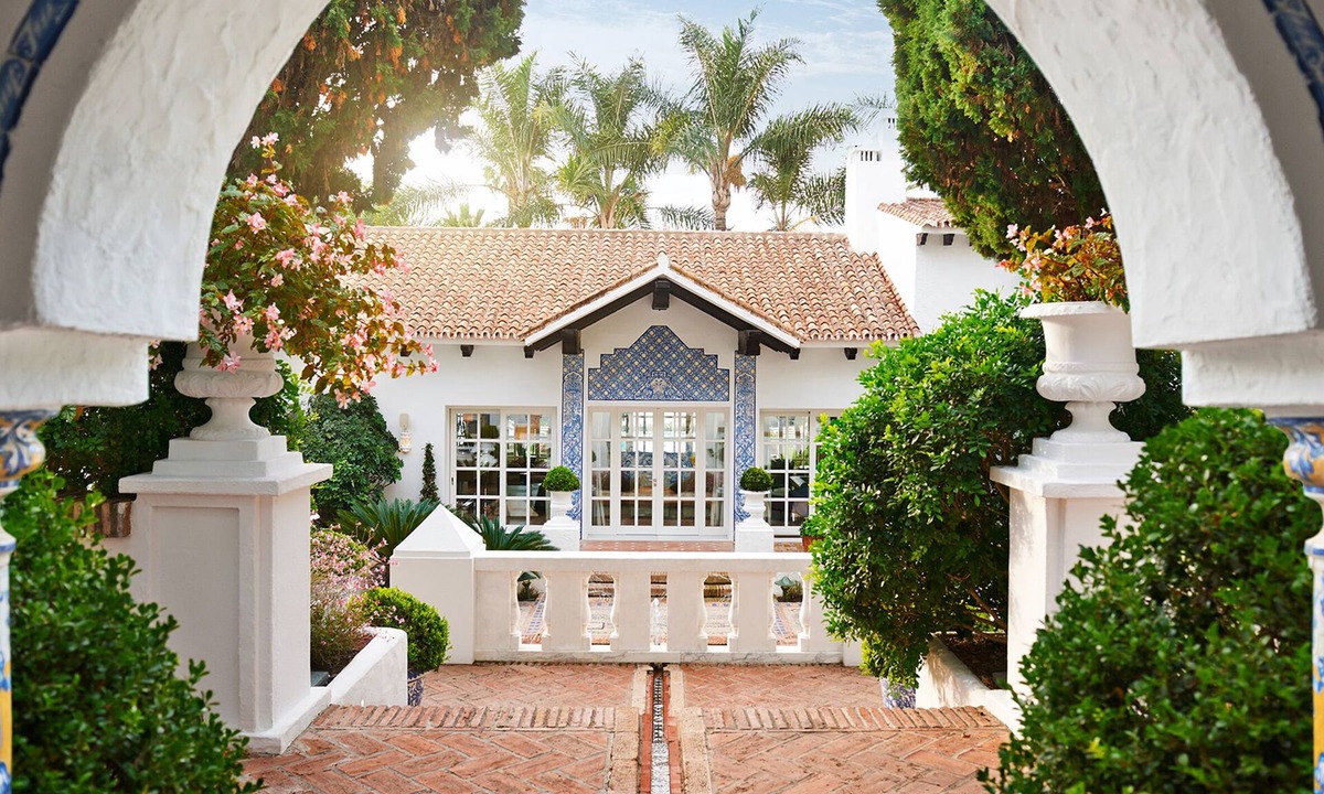 Golden Mile Hotel | Marbella Club Hotel Golf Resort & Spa