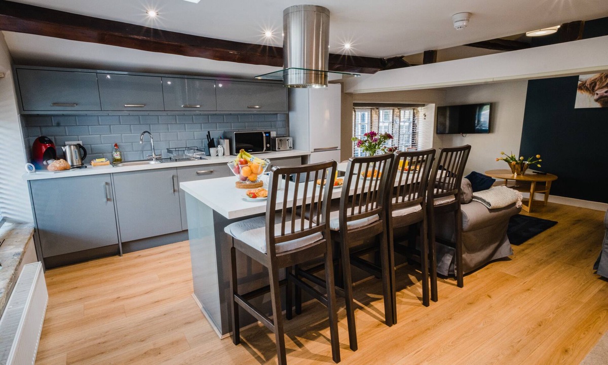 Marsden Apartment | March Haigh, Apartment