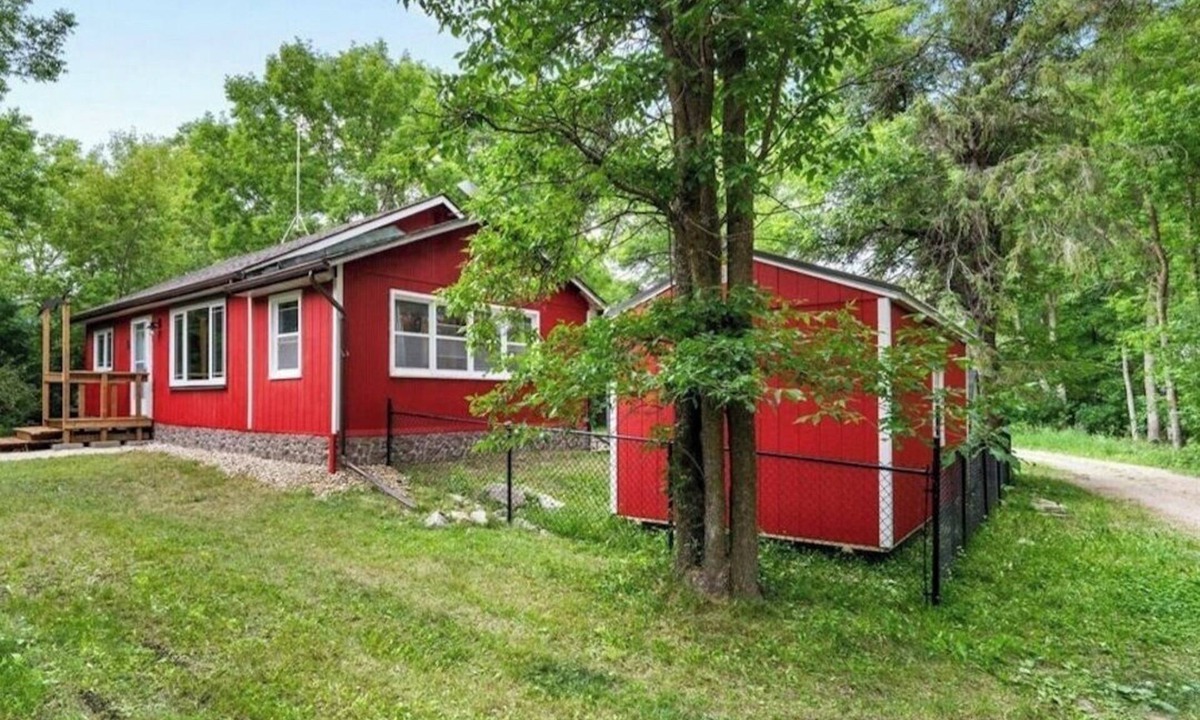 Grand Beach Cottage | Mareyz is cozy, modern, comfortable, peaceful & relaxing home in Grand Marais.