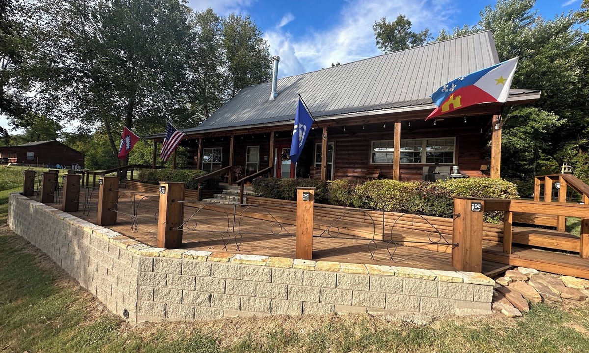 Boswell Cabin | Marfly Mount Olive Retreat