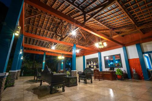 Kalibaru Hotel | Margo Utomo Hill View Resort