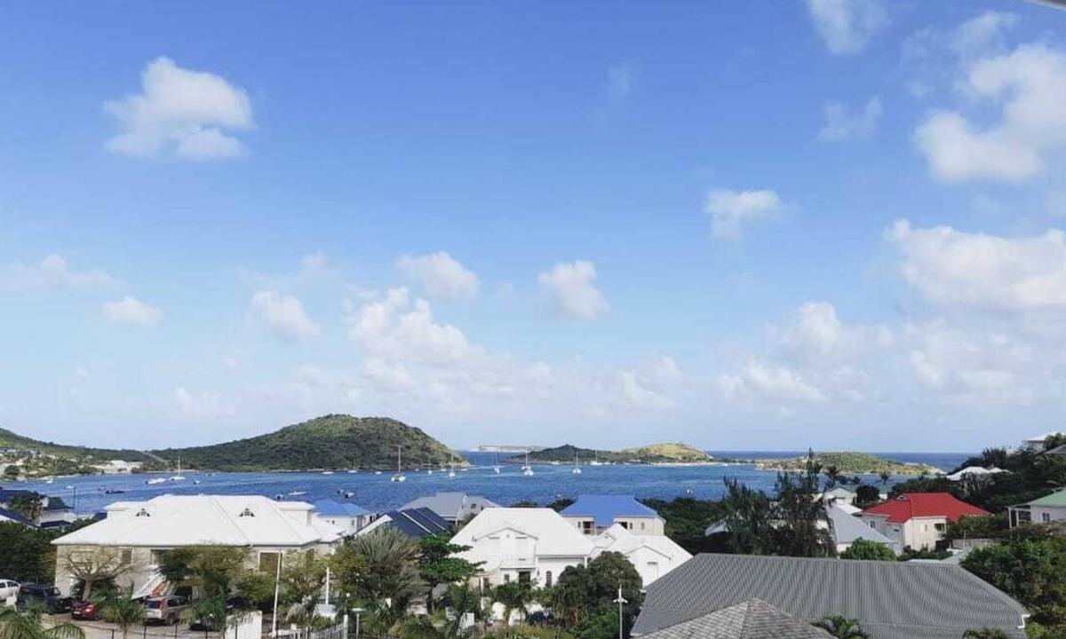 Cul de Sac Apartment | Margot's Secret Place