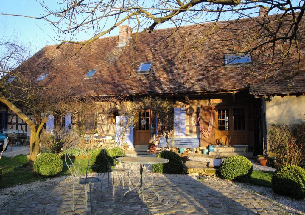 Sens-sur-Seille Bed & Breakfast | Marguerite's Ferme rustique