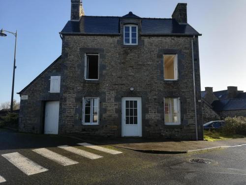 Megrit House | Marie