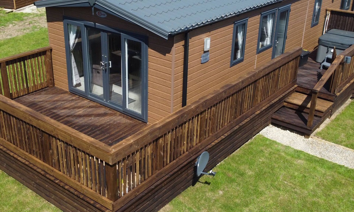 Runswick Bay Cottage | MARIGOLD LODGE, pet friendly, character holiday cottage in Staithes