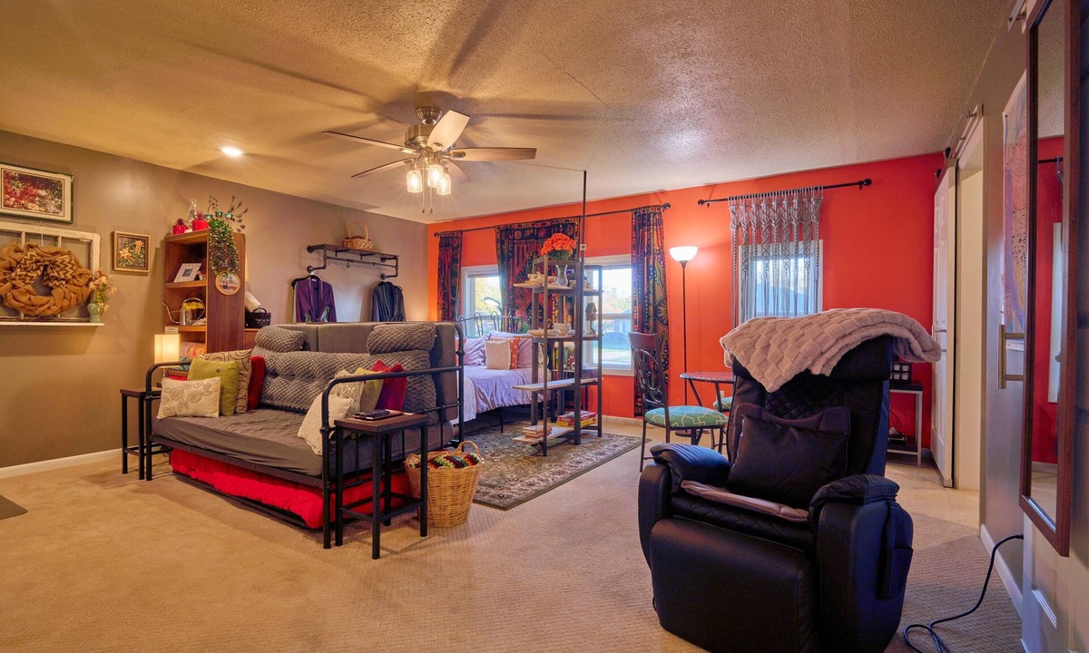 Newton Apartment | Marigold Sunrise Studio Apt. Short or Mid-Term Rental. Sleeps 4