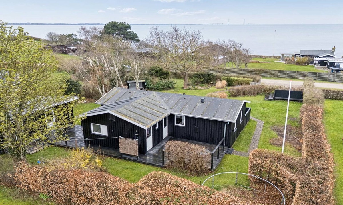 Store Kongsmark House | "Marillia" - 75m from the sea by Interhome