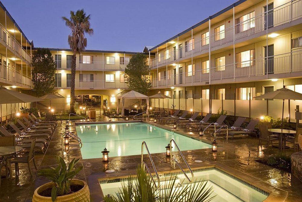 Corte Madera Hotel | Marin Suites Hotel