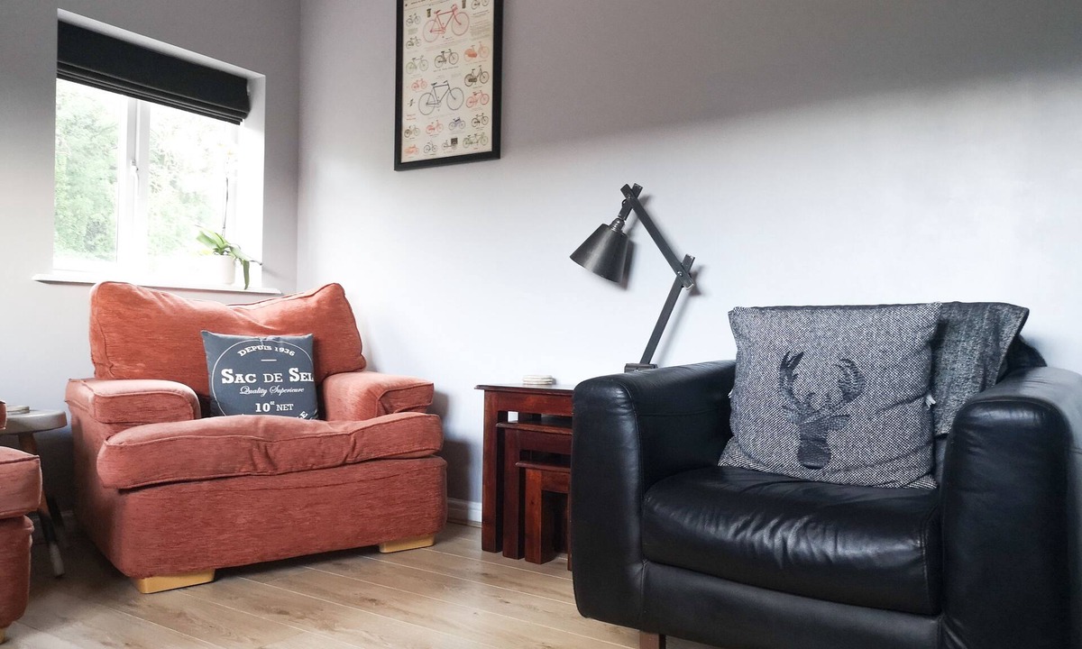 Penarth Apartment | Marina Apartment by Switchback Stays