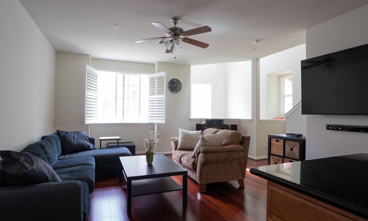 Marina Bay House | Marina Bay Saddle