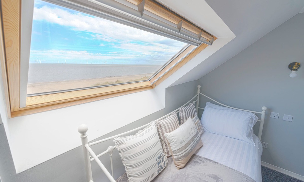 Caister-on-Sea House | Marina Beach House