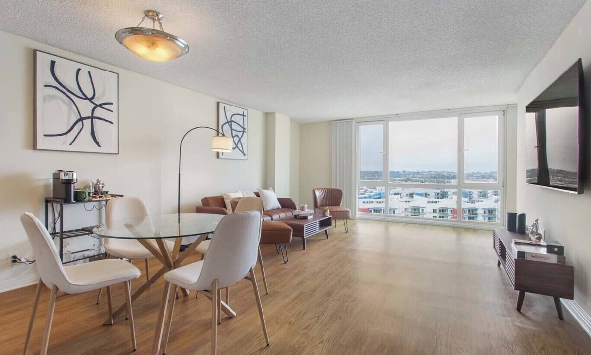 Marina Peninsula Apartment | Marina Edge, Bright 1BD 1BA Condo By The Beach.