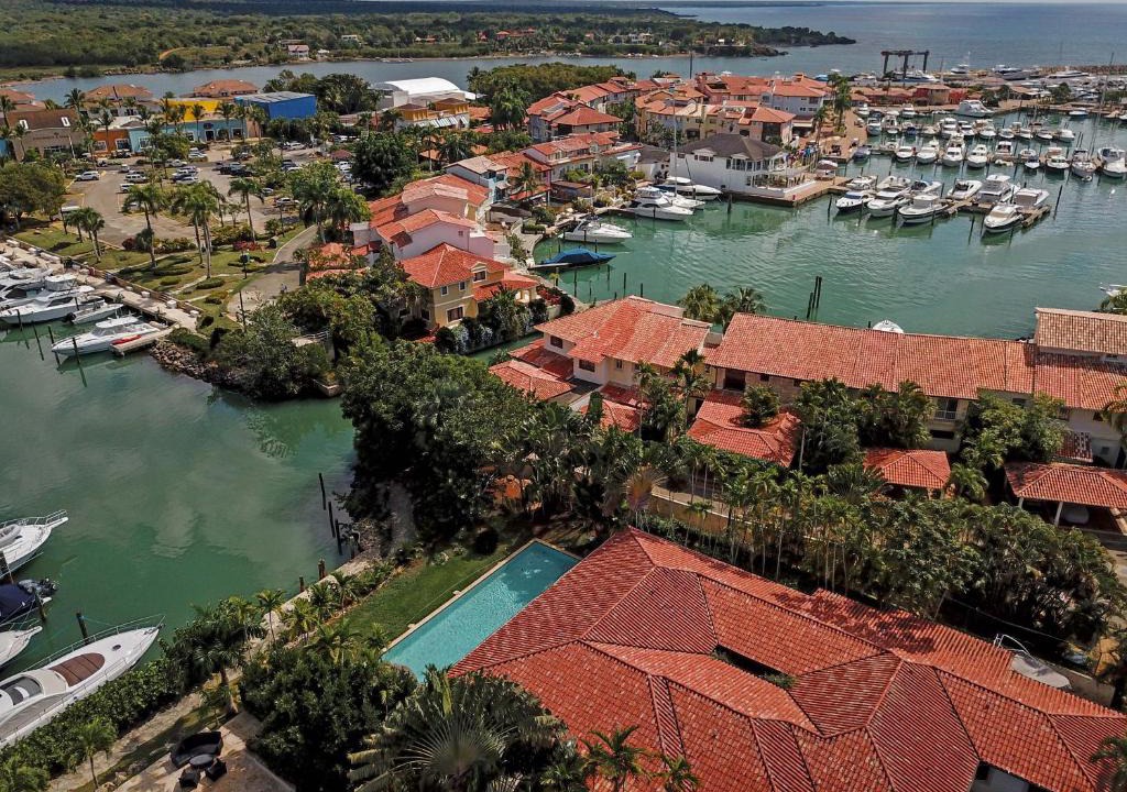 Casa de Campo Villa | Marina Front Sea Villa