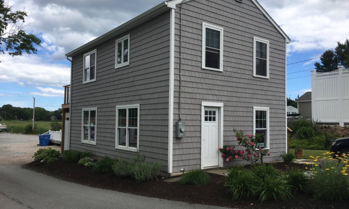 Clinton House | Marina Guest House