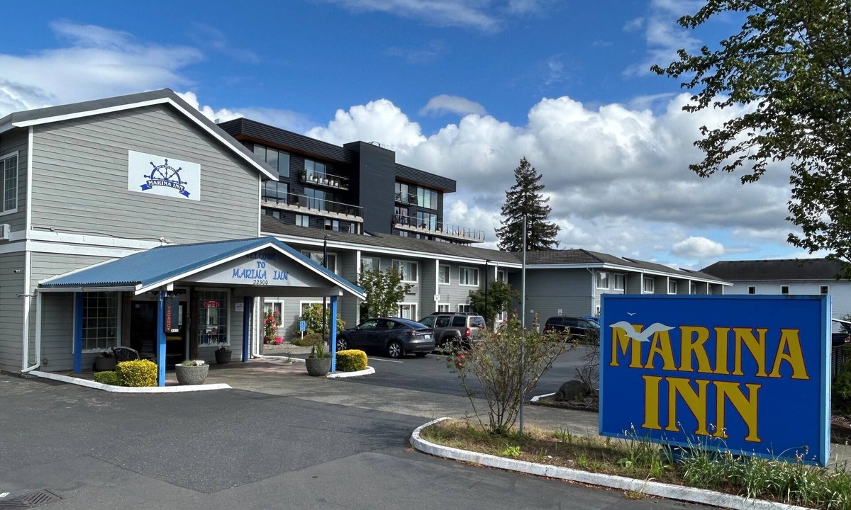 Des Moines Hotel | Marina Inn