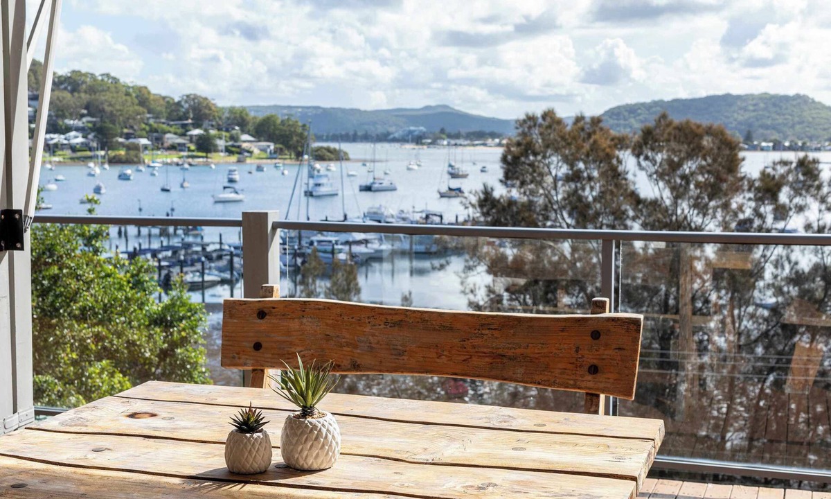 Killcare House | Marina View Summary: