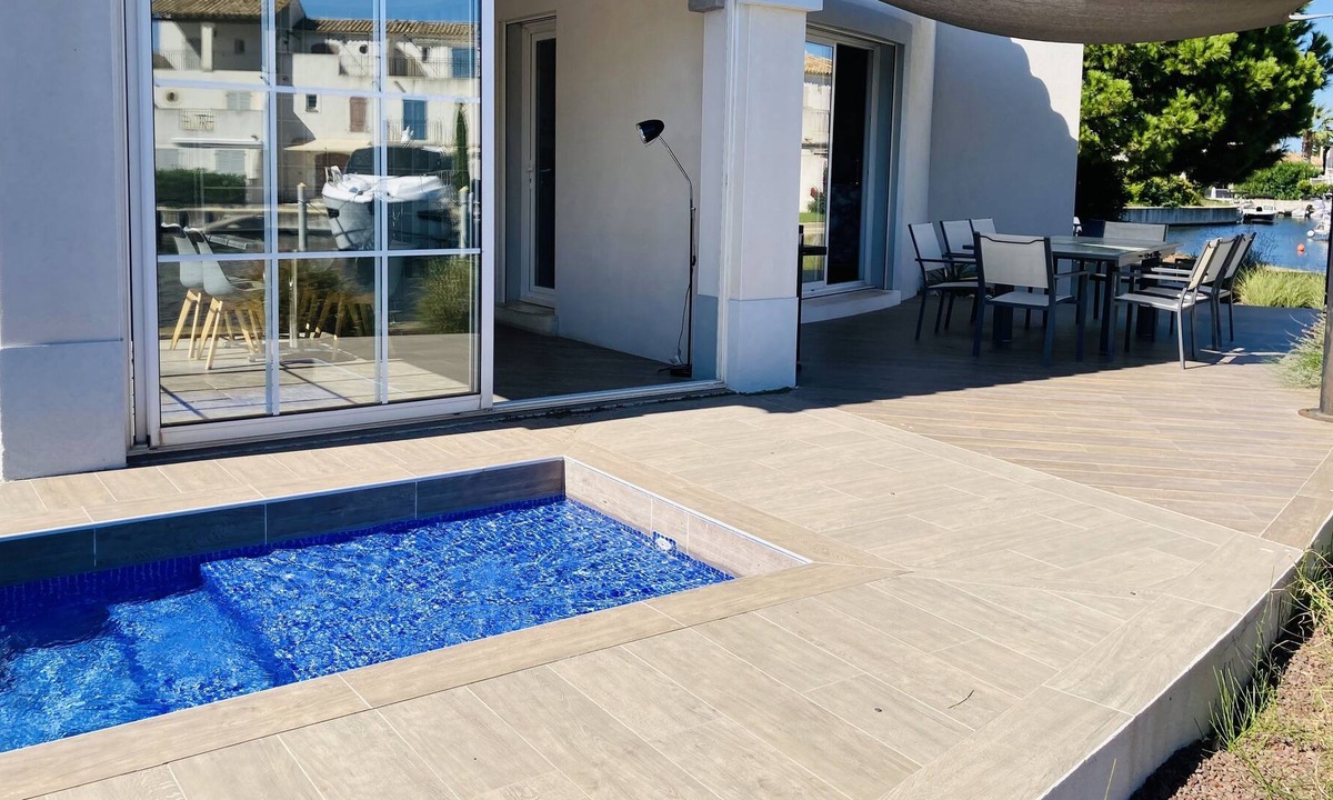 Aigues-Mortes Villa | Marina with private swimming pool