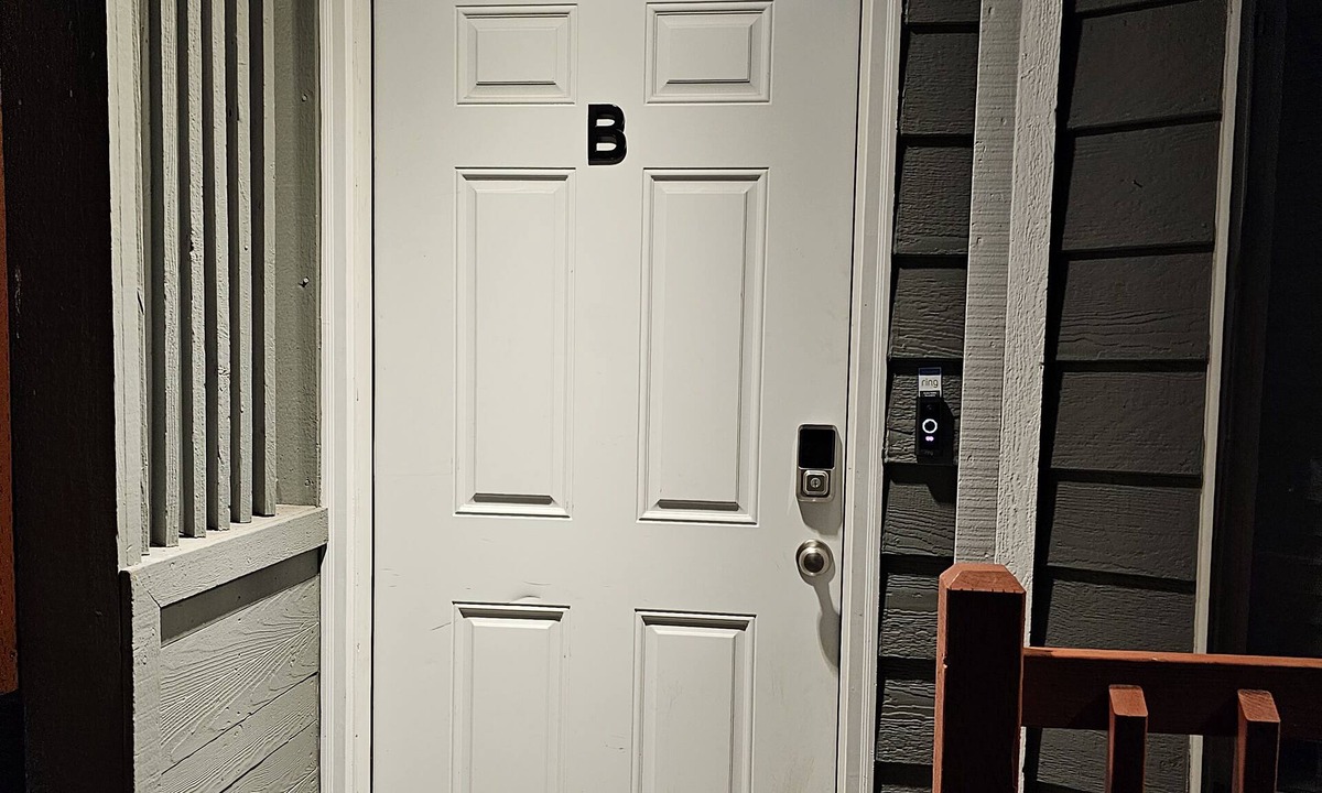 Everett House | Marine View Townhouse