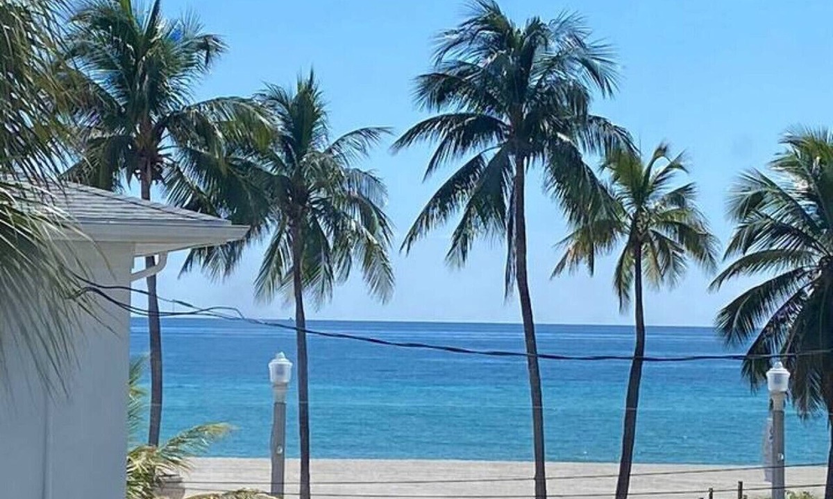 Hollywood South Central Beach Cabin | marine villas # 6 Beach access