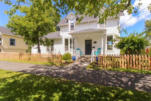 Anacortes House | Mariner's Rest East