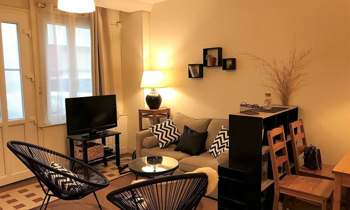 Dieppe Ski Chalet | Marinette