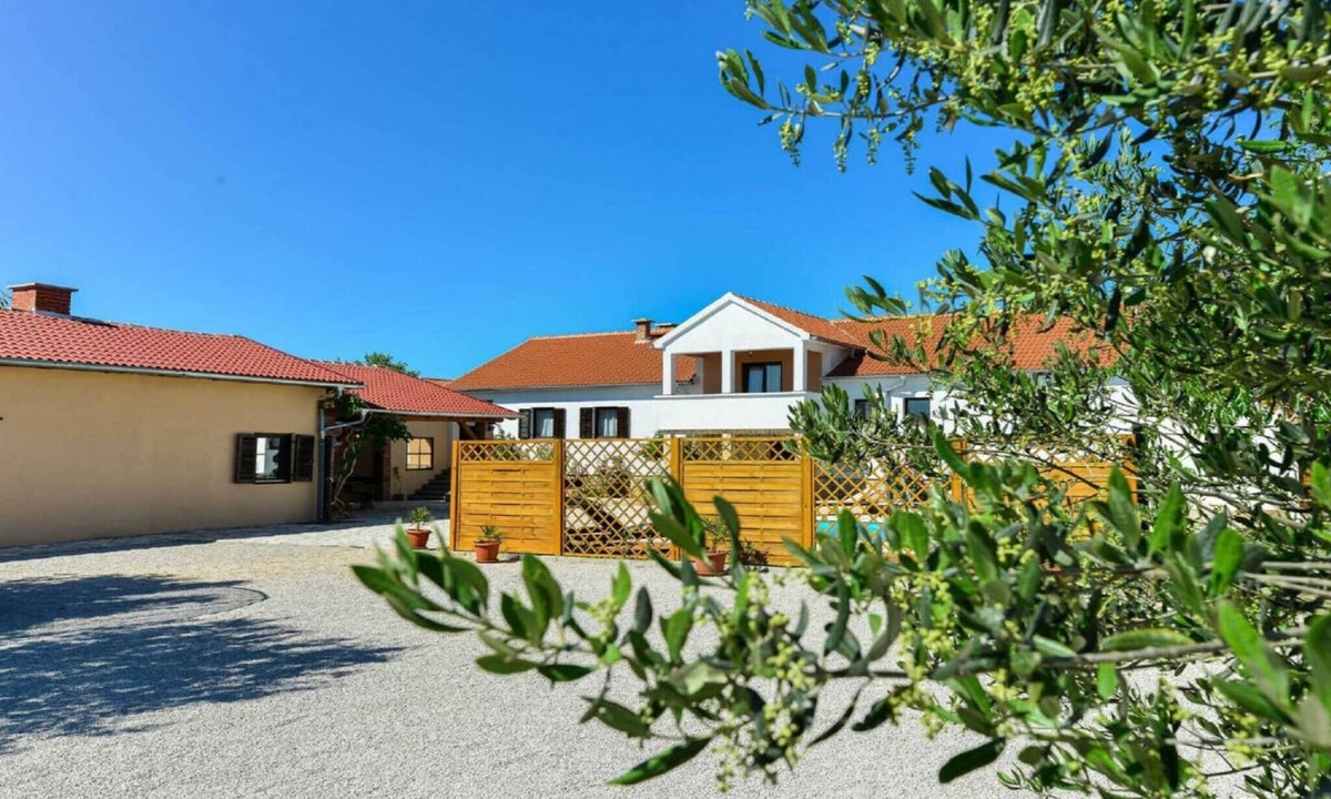 Benkovac Villa | Marinic Comfortable holiday residence