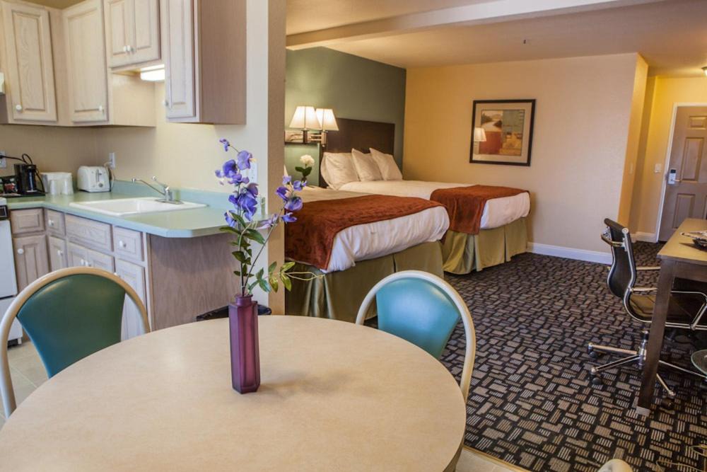 Novato Hotel | Marinwood Inn & Suites