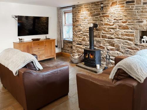 Little Hayfield House | Marl Barn