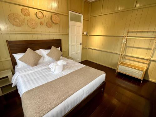 Kampung Nibung House | Marlyana Homestay