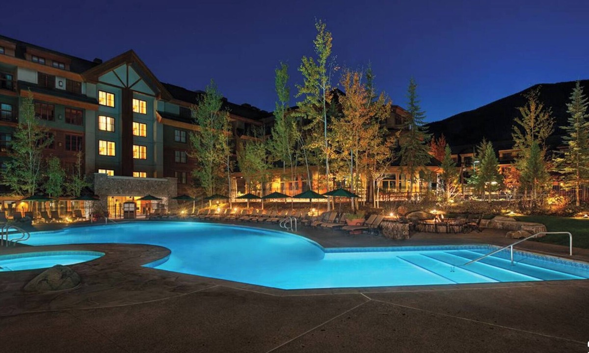 Lakeside Park Hotel | Marriott Grand Residence Luxury 1Bedroom – 2 Beds Full Kitchen