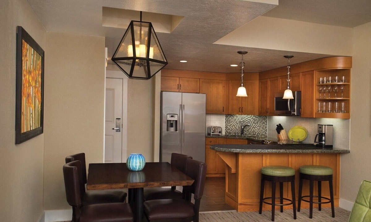 Lakeside Park Resort | Marriott Timber Lodge@Heavenly, New Year Week with On Property Gondola