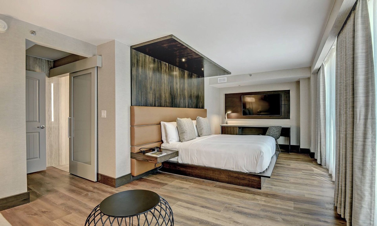 South Tulsa Hotel | Marriott Tulsa Hotel Southern Hills
