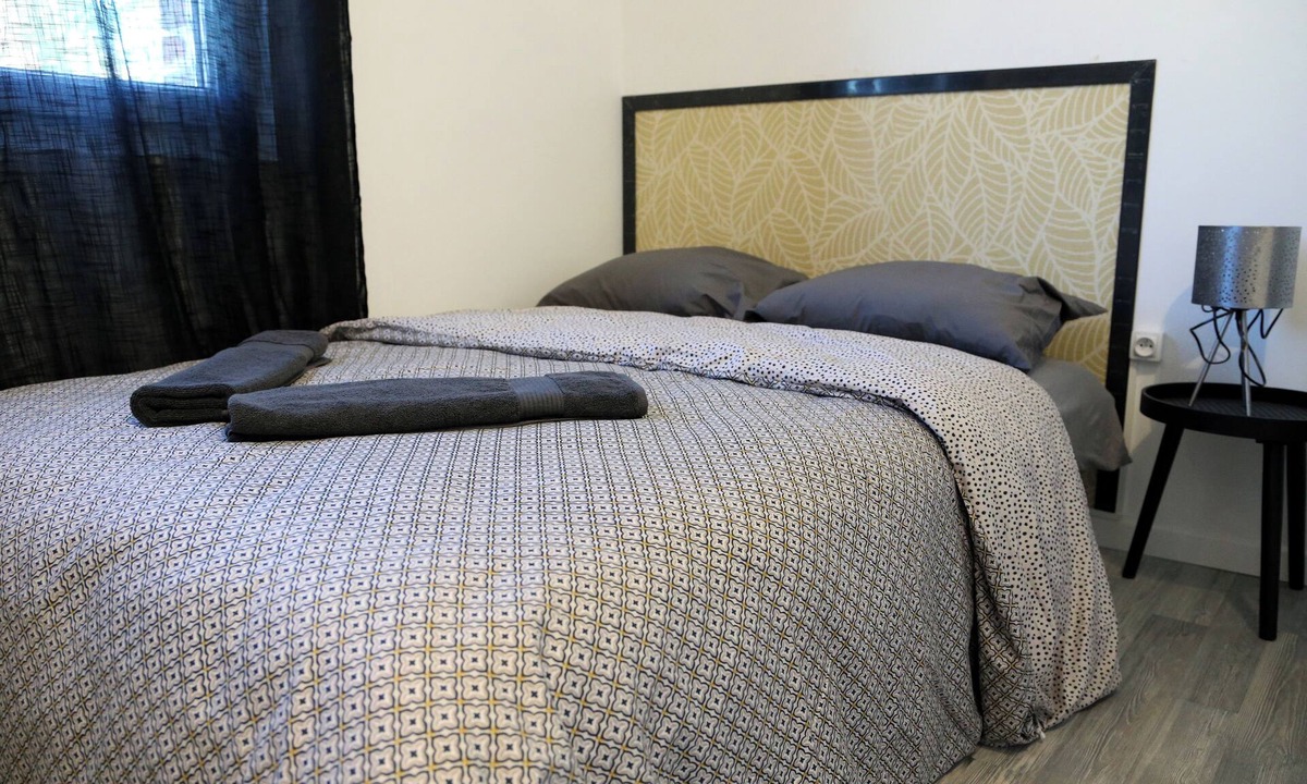 Saint-Quentin Apartment | Mars near gare station and downtown