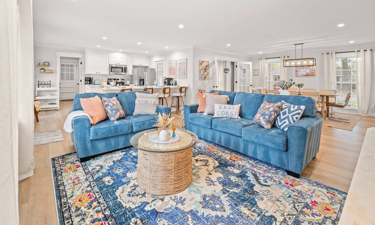 West Ashley House | Marsh Views + Ping Pong 10 Mins to Downtown