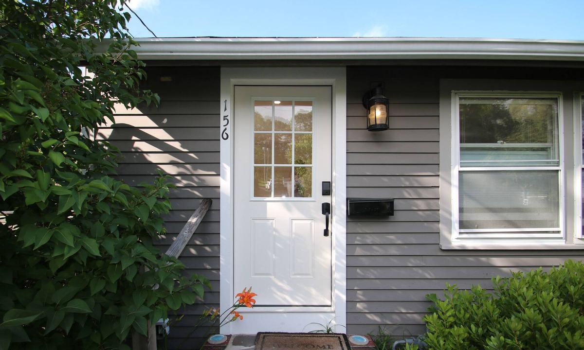 Humarock House | Marshfield 2 Bed, 1 Bath, walking distance to beach