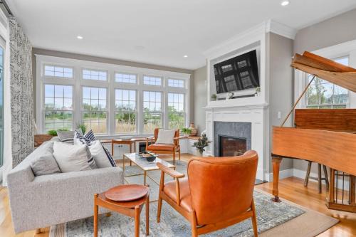 Sandwich House | Marshside Cape Escape with Space Views