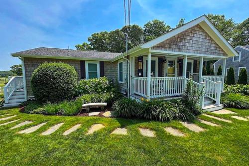 Pocasset House | Marshview Cottage