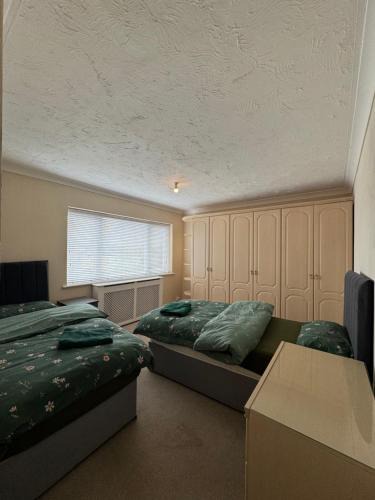 Marston Moretaine Apartment | Marston 57 Guest House