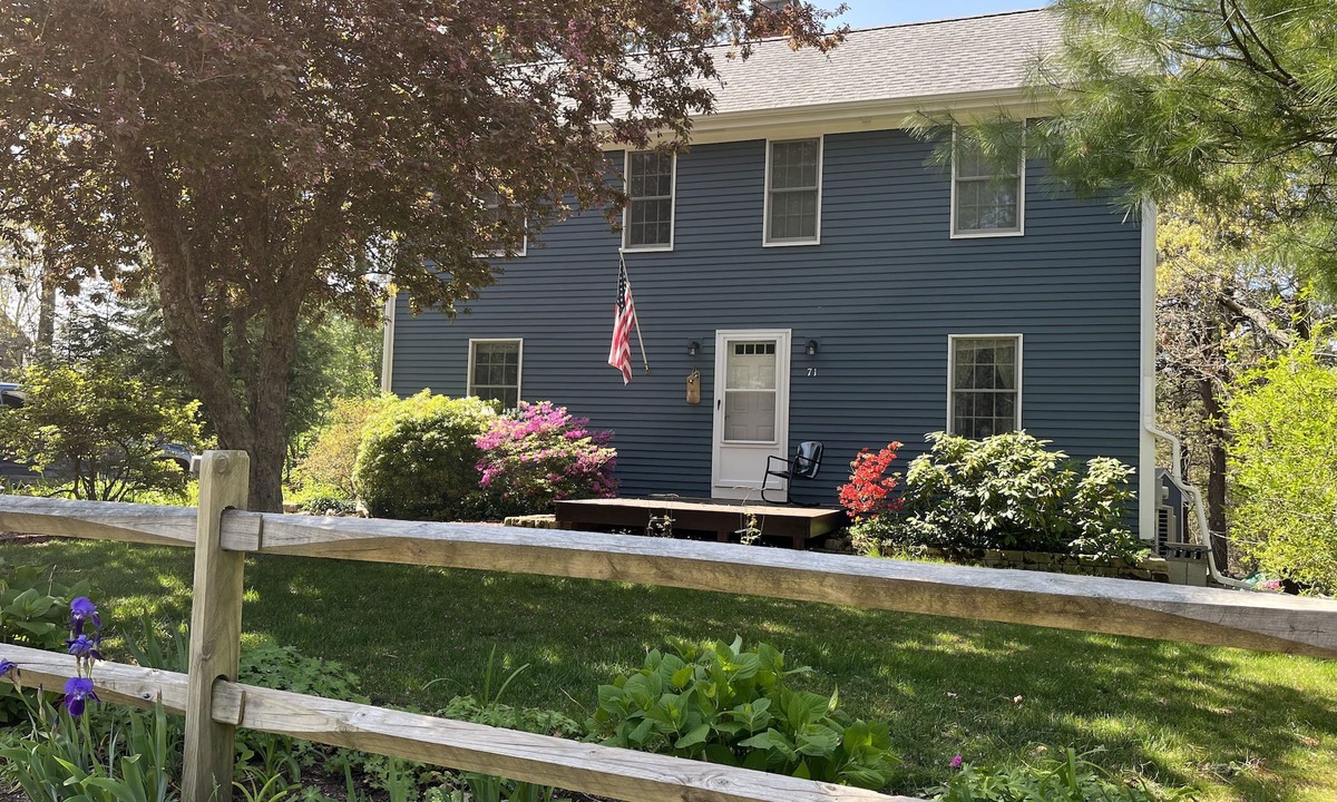 Oak Bluffs Apartment | Martha’s Vineyard studio