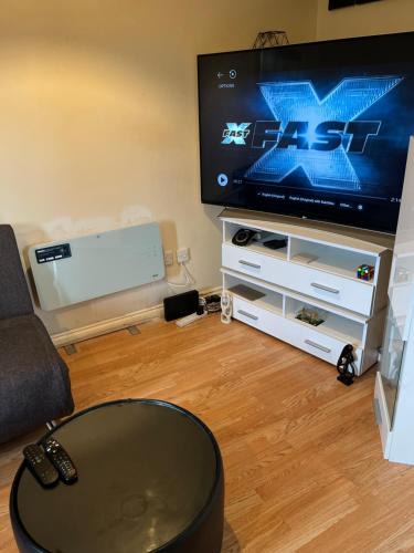 Thamesmead Apartment | Marthins Apartment