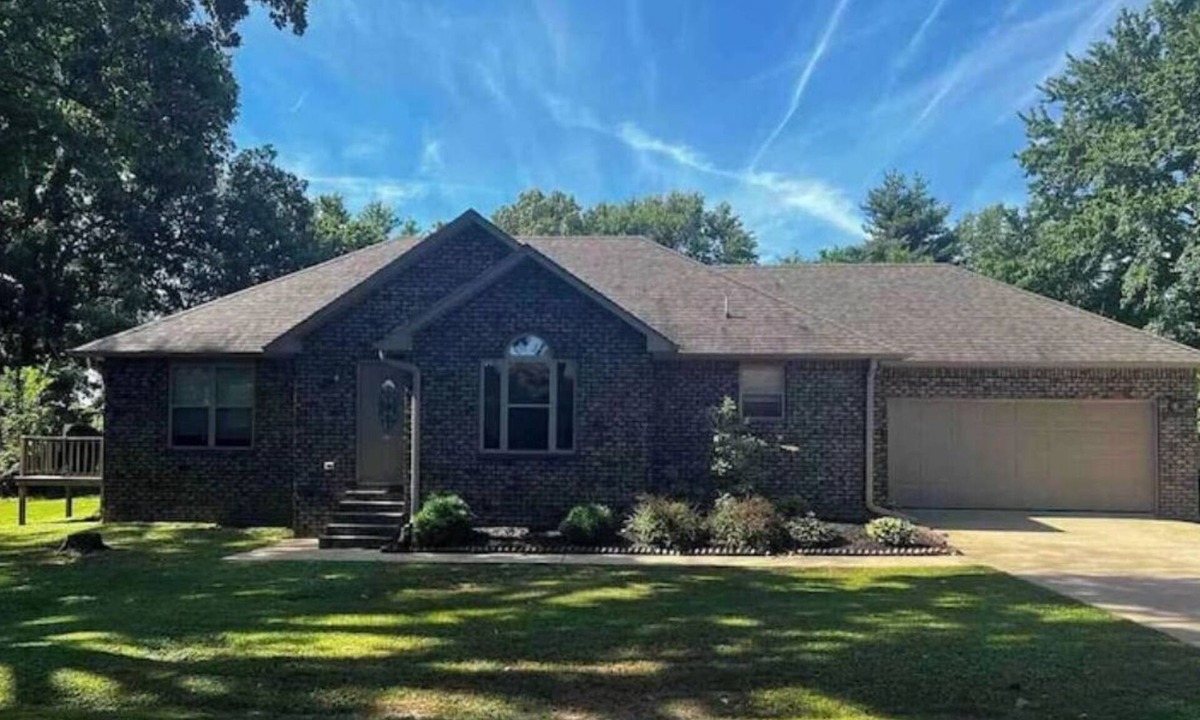 Dukedom House | 🗝 Martin TN 3 Bedroom Home Close to UTM
