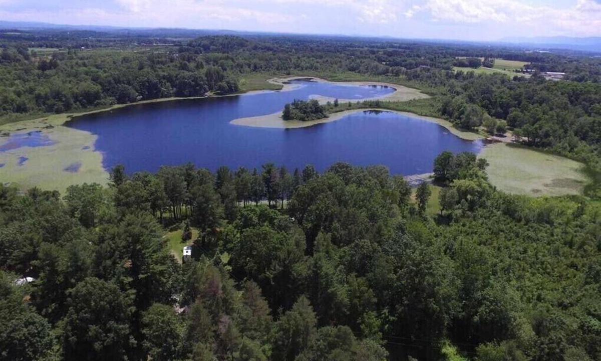 Valatie Cottage | Martin Van Buren lake cottage 1