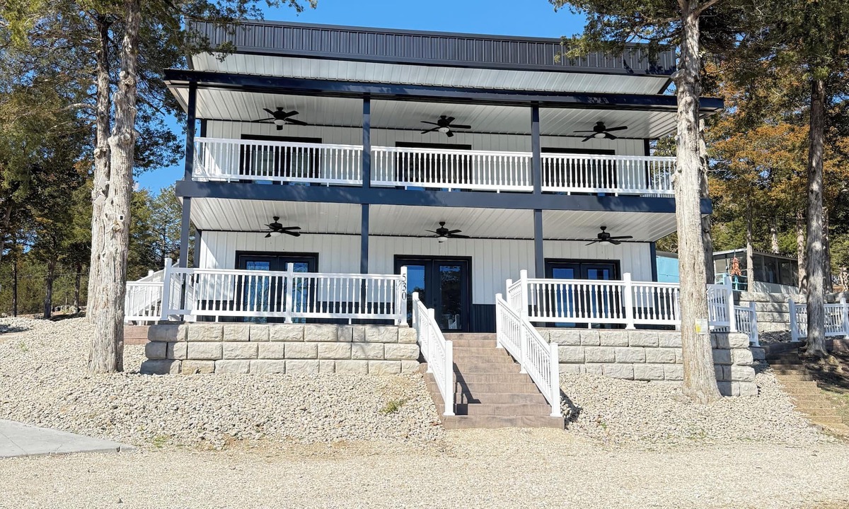Roach House | Marvelous New 5-bedroom tiny house with AC in charming Roach on the water