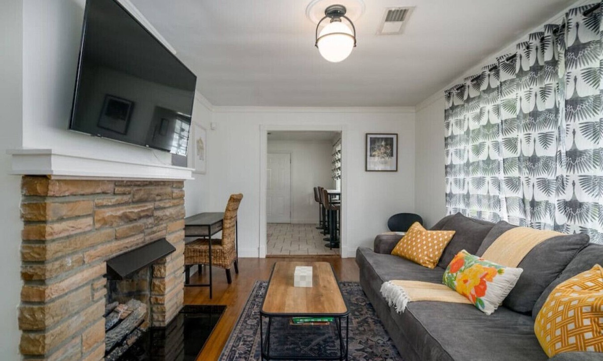 Crestline Heights House | Marvin's Gardens Cottage