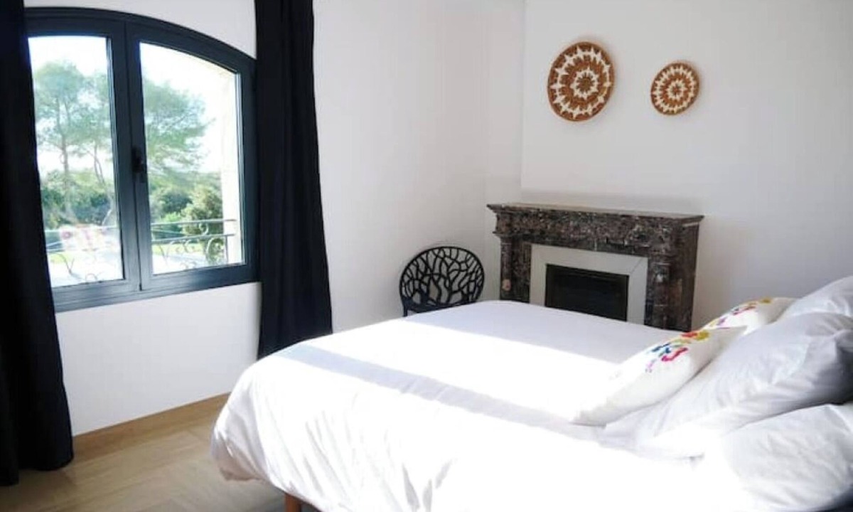 Saint-Gilles House | Mas at the gateway to the Camargue heated swimming pool and tennis court 15 minutes from Nîmes and Arles