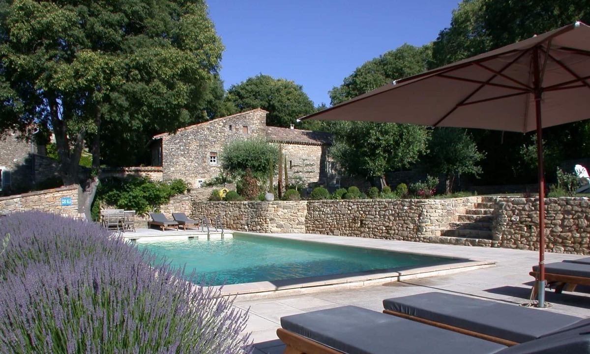 Labaume Cottage | Mas d'Oléandre is a Provencal farmhouse situated in a small hamlet.